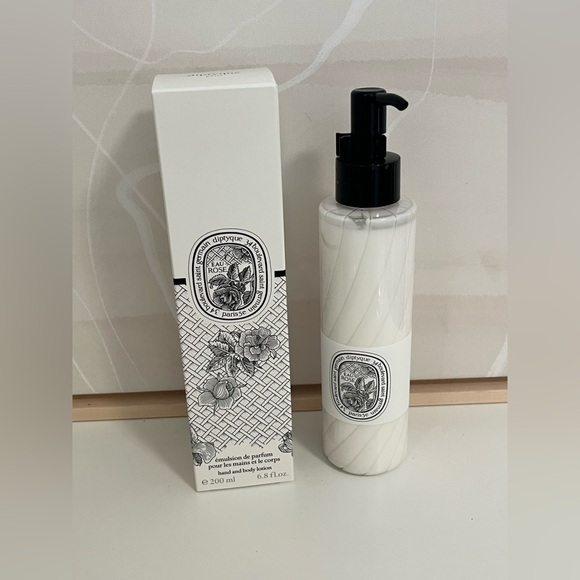 Diptyque Eau Rose Hand & Body Scented Lotion - Picture 2 of 2